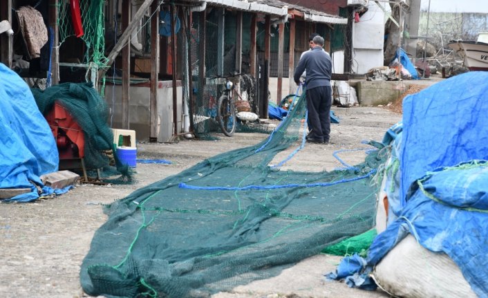 Akçakoca'da balıkçılar şiddetli rüzgarın ardından yeniden denize açıldı
