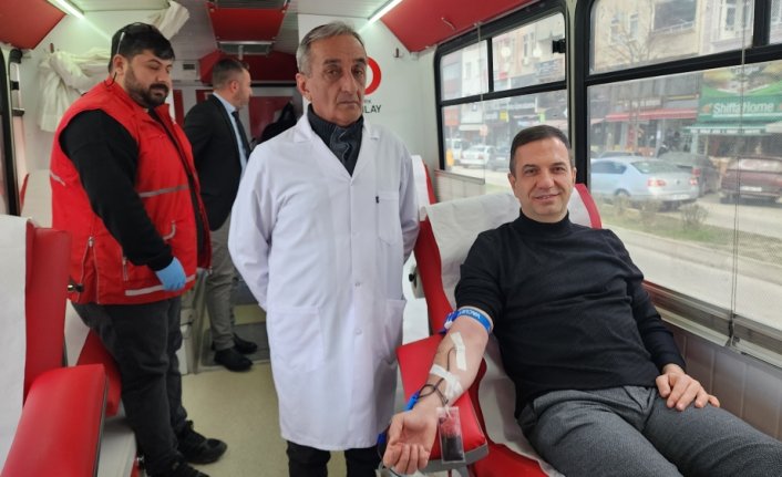 Suluova Kaymakamı Gürçam kan bağışında bulundu