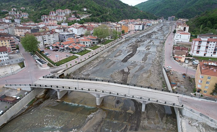 Kastamonu'da selin yıktığı köprüler yeniden inşa ediliyor
