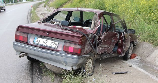 Samsun'da İki Otomobil Çarpıştı: 1 Ölü, 6 Yaralı