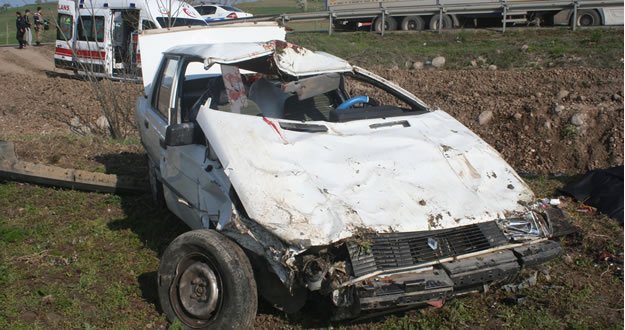 Samsun'da otomobil devrildi: 1 ölü, 1 yaralı