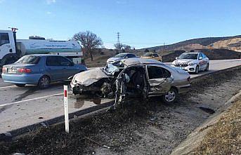 Sinop'ta iki otomobil çarpıştı: 1 ölü, 4 yaralı