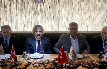 Ahmet Misbah Demircan'a için veda yemeği