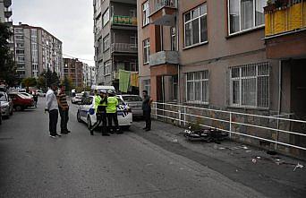 Samsun'da istinat duvarından düşen motosikletli genç ağır yaralandı