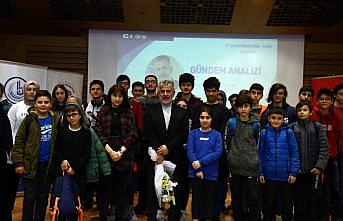Gazeteci-yazar Ekrem Kızıltaş, Bağcılar'daki liselilerle seminerde buluştu