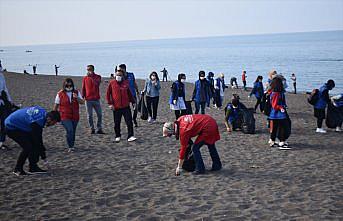 Düzce'de gönüllü gençlerden 
