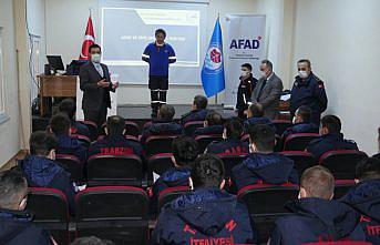 Trabzon Büyükşehir Belediyesi itfaiye personeli bünyesinde kurulan arama kurtarma ekibine özel eğitim