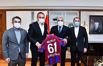 Trabzonspor Teknik Direktörü Avcı'dan, Büyükşehir Belediye Başkanı Zorluoğlu'na ziyaret