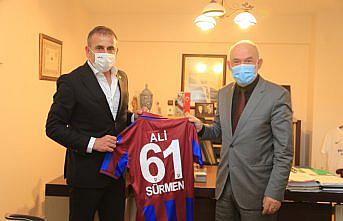 Trabzonspor'da teknik direktör Abdullah Avcı'dan divan başkanı Sürmen'e ziyaret