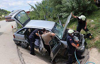 Kastamonu'da tır ile otomobil çarpıştı: 3 yaralı