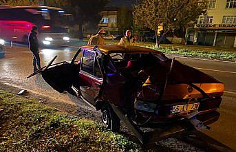 Samsun'da otomobil ile hafif ticari aracın çarpıştığı kazada 1 kişi öldü, 1 kişi yaralandı