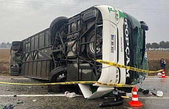 GÜNCELLEME - Amasya'da yolcu otobüsü devrildi 2 kişi öldü, 24 kişi yaralandı