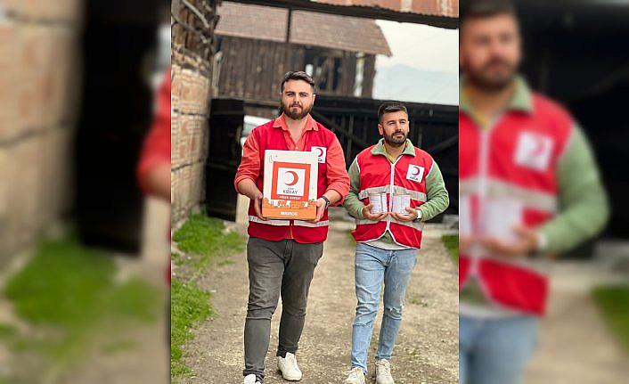 Türk Kızılay ramazanda ihtiyaç sahiplerine yardım elini uzatıyor