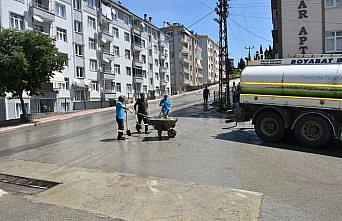 Boyabat'ta cadde ve sokaklarda yaz temizliği yapıldı