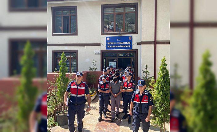 Bolu'da kablo hırsızlığı yapan 4 zanlı tutuklandı