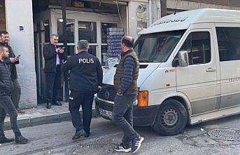 Samsun'da bir kişinin bıçakla yaralandığı anlar güvenlik kamerasınca kaydedildi