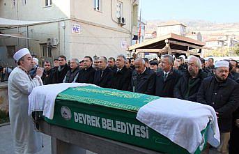 Eski CHP Zonguldak Milletvekili Saraç'ın vefat eden annesi defnedildi