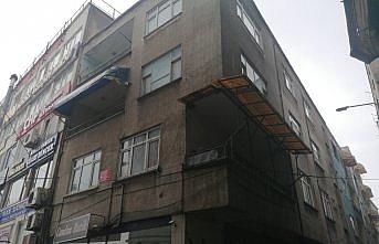 Çarşamba'da bir binada yıkılma tehlikesi nedeniyle tedbir alındı