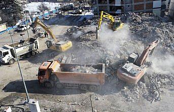 Samsun Büyükşehir Belediyesi Elbistan'da 400 bina enkazını kaldıracak