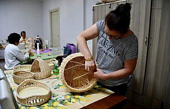 Düzce'de meslek edindirme kurslarına katılan ev hanımları aile bütçesine katkı sağlıyor