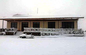 Karabük ve Bolu'nun yüksek kesimlerinde kar etkili oluyor