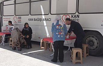 Amasya'da öğretmen ve veliler kan bağışında bulundu