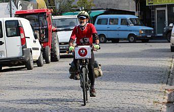 Cumhuriyet'in 100. yıl kutlamalarına katılmak için bisikletle Samsun'dan İzmir'e gidiyor
