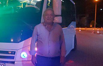Karabük'te minibüs şoförü, araçta rahatsızlanan yolcuyu hastaneye götürdü