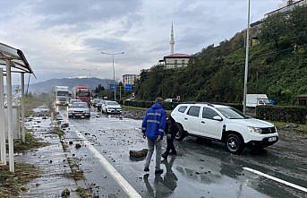 Karadeniz Sahil Yolu Çayeli-Trabzon istikameti ulaşıma kapatıldı