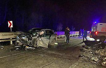 Sinop’ta iki otomobilin çarpıştığı kazada bir kişi öldü, bir kişi yaralandı