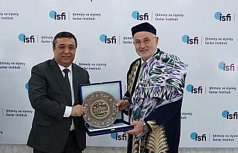 Özbekistan'da Rektör Ünal'a fahri profesörlük ünvanı verildi