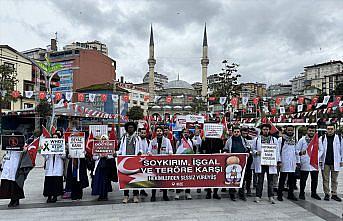 Rize'de sağlık çalışanları “sessiz yürüyüş“ ile İsrail'i protesto etti