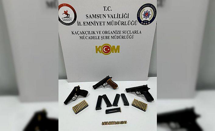 Samsun'da üzerinde 3 tabanca bulunan otobüs yolcusu gözaltına alındı