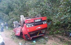 Ordu'da fındık işçilerini taşıyan kamyonetin devrildiği kazada 13 kişi yaralandı