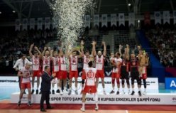 ANKARA - Spor Toto Şampiyonlar Kupası'nı kazanan Ziraat Bankkart, kupasını aldı