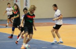 KARABÜK - İşitme Engelliler Kadın Futsal Türkiye Şampiyonası sürüyor