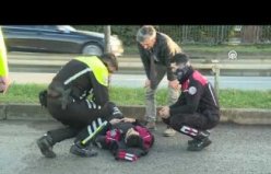 Trabzon'da “dur“ ihtarına uymayan sürücünün otomobille çarptığı polis memuru yaralandı