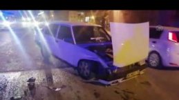Karabük'te iki otomobilin çarpıştığı kazada 2 kişi yaralandı