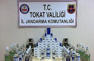 Erbaa'da kaçak sigara ve içki operasyonu