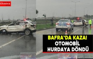 Bafra`da kaza! Otomobil hurdaya döndü