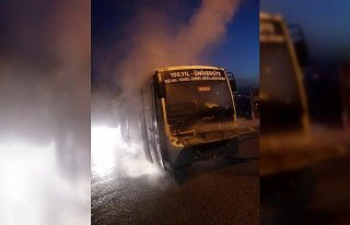 Karabük'te seyir halindeki otobüste yangın çıktı