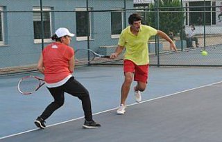 Trabzon'da 6. Geleneksel Karışık Çiftler Tenis...
