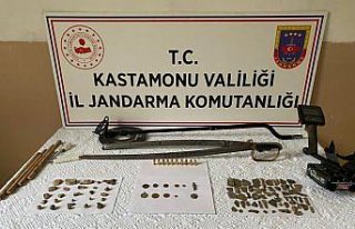 Kastamonu'da tarihi eserlerle yakalanan kişi gözaltına...