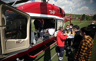 Düzce'de ambulans helikopter, trafik kazasında ağır...