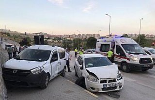 Karabük'teki iki ayrı trafik kazasında 5 kişi...