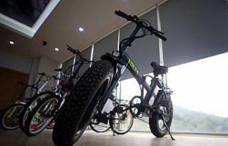 Düzce'de üretilen elektrikli motosiklet ve bisikletler...