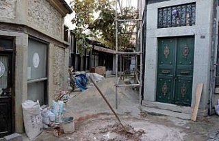 Safranbolu'daki 23 tarihi dükkanın restorasyon çalışmasına...