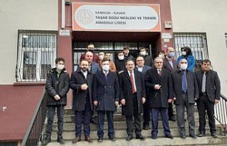 Büyükşehir Belediye Başkanı Demir, Kavak'ta okul...
