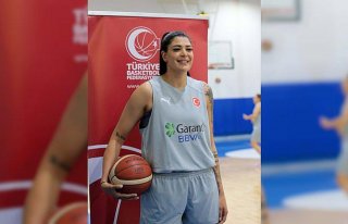 A Milli Kadın Basketbol Takımı, Bolu'da kamp çalışmalarını...