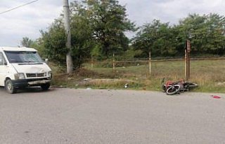 Düzce'de minibüsle çarpışan motosikletin sürücüsü...
